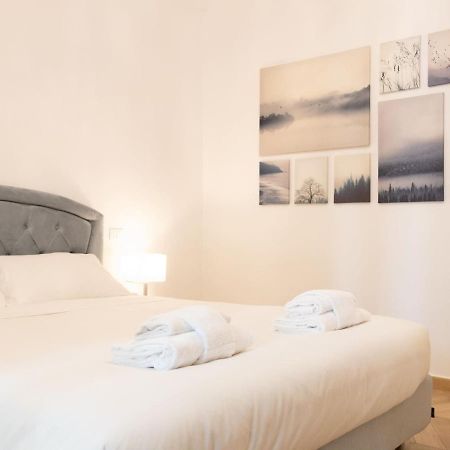 רומא The Best Rent - Elegant Five-Bedrooms Apartment Near Colosseo מראה חיצוני תמונה